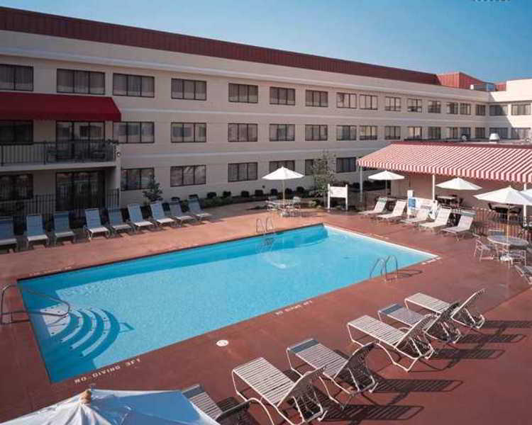 Doubletree Suites By Hilton Hotel Cincinnati - Blue Ash شارونفيل المظهر الخارجي الصورة