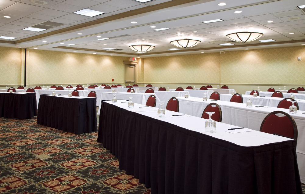 Doubletree Suites By Hilton Hotel Cincinnati - Blue Ash شارونفيل الاعمال الصورة
