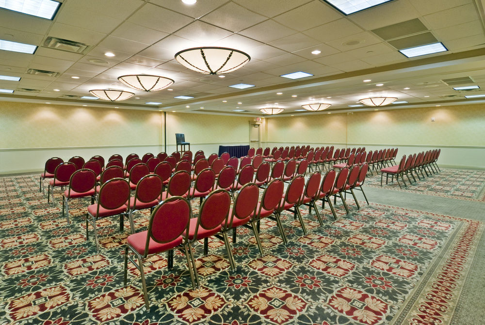 Doubletree Suites By Hilton Hotel Cincinnati - Blue Ash شارونفيل المظهر الخارجي الصورة