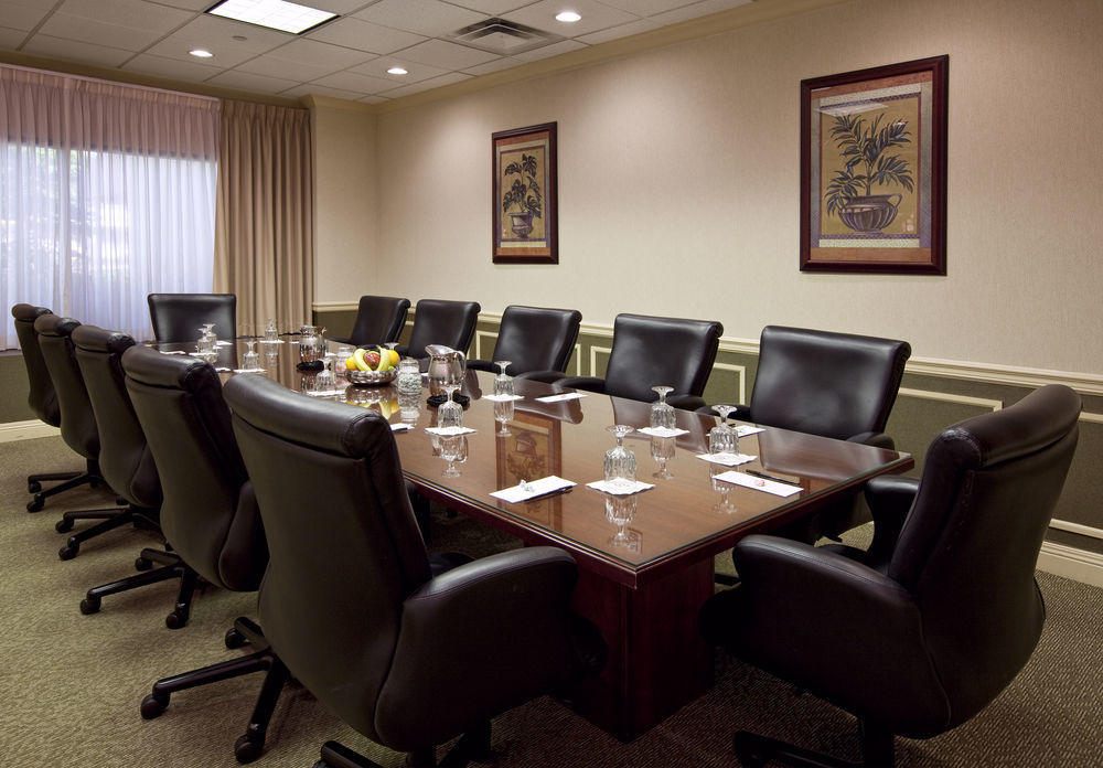 Doubletree Suites By Hilton Hotel Cincinnati - Blue Ash شارونفيل المرافق الصورة