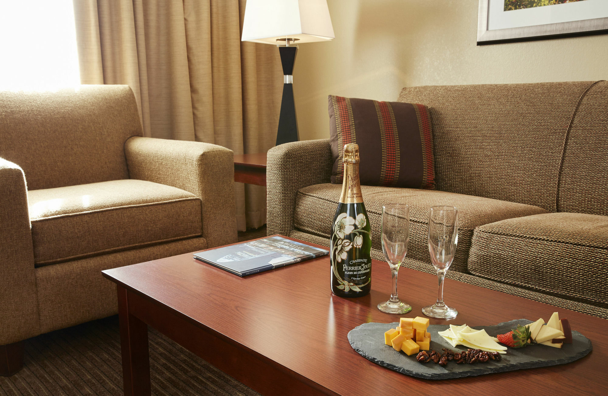 Doubletree Suites By Hilton Hotel Cincinnati - Blue Ash شارونفيل المظهر الخارجي الصورة